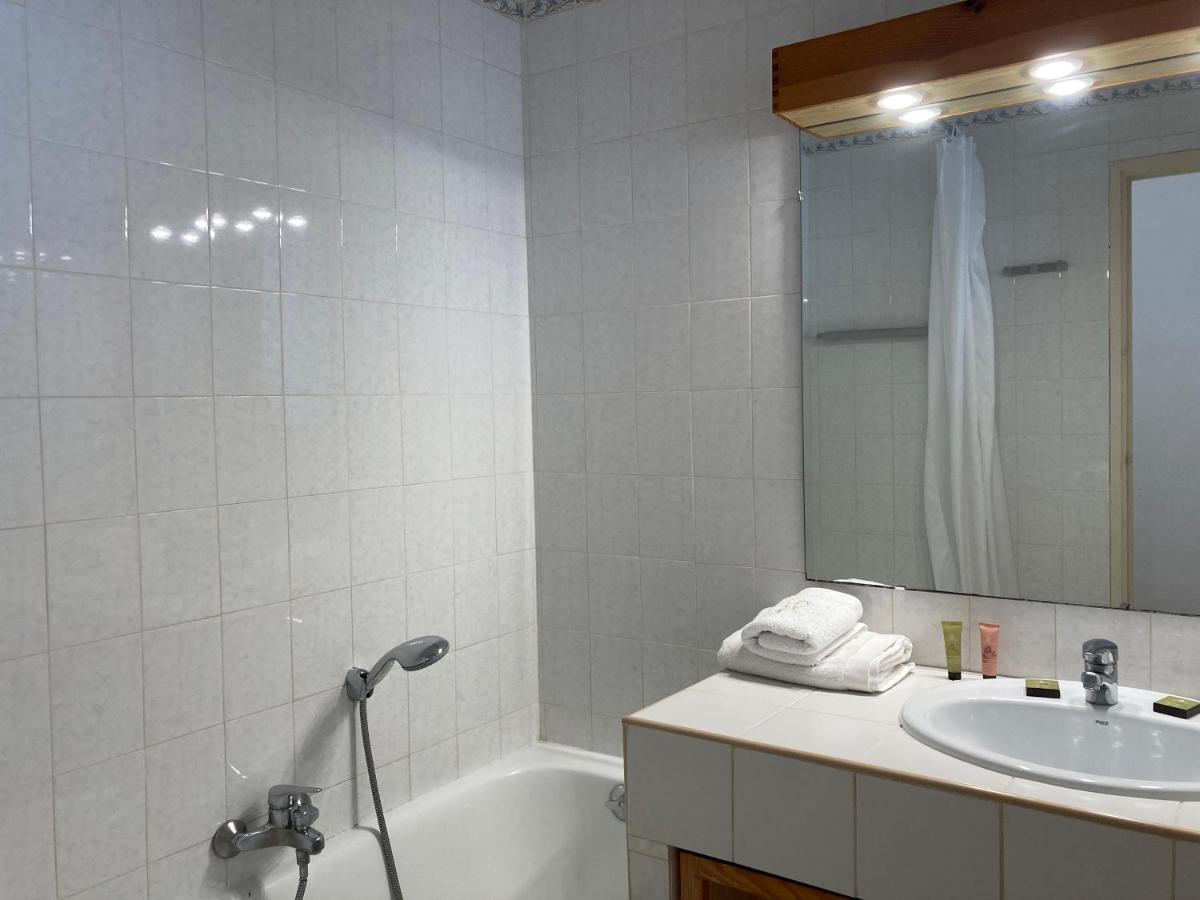 Parc Et Residence Le Provencal อิแยร์ ภายนอก รูปภาพ