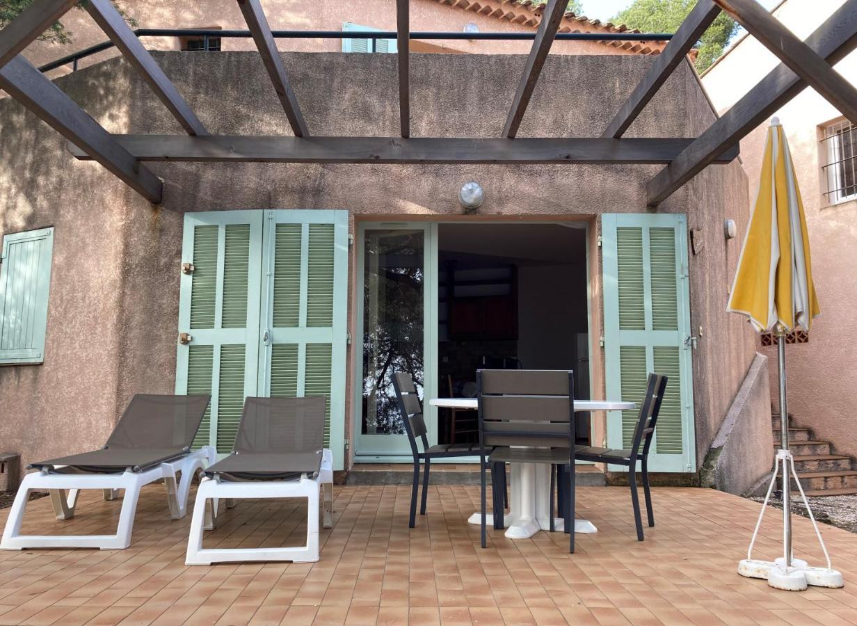 Parc Et Residence Le Provencal อิแยร์ ภายนอก รูปภาพ