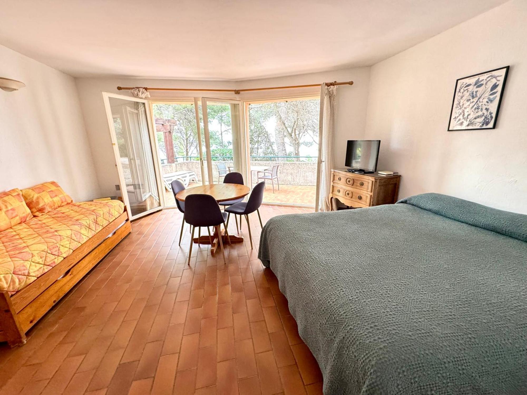 Parc Et Residence Le Provencal อิแยร์ ภายนอก รูปภาพ
